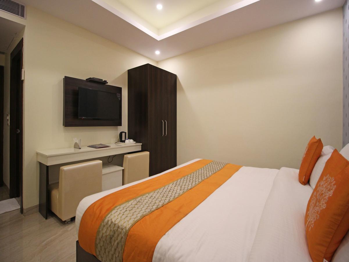 Oyo 8132 Hotel Kukreja Dehradun Eksteriør bilde