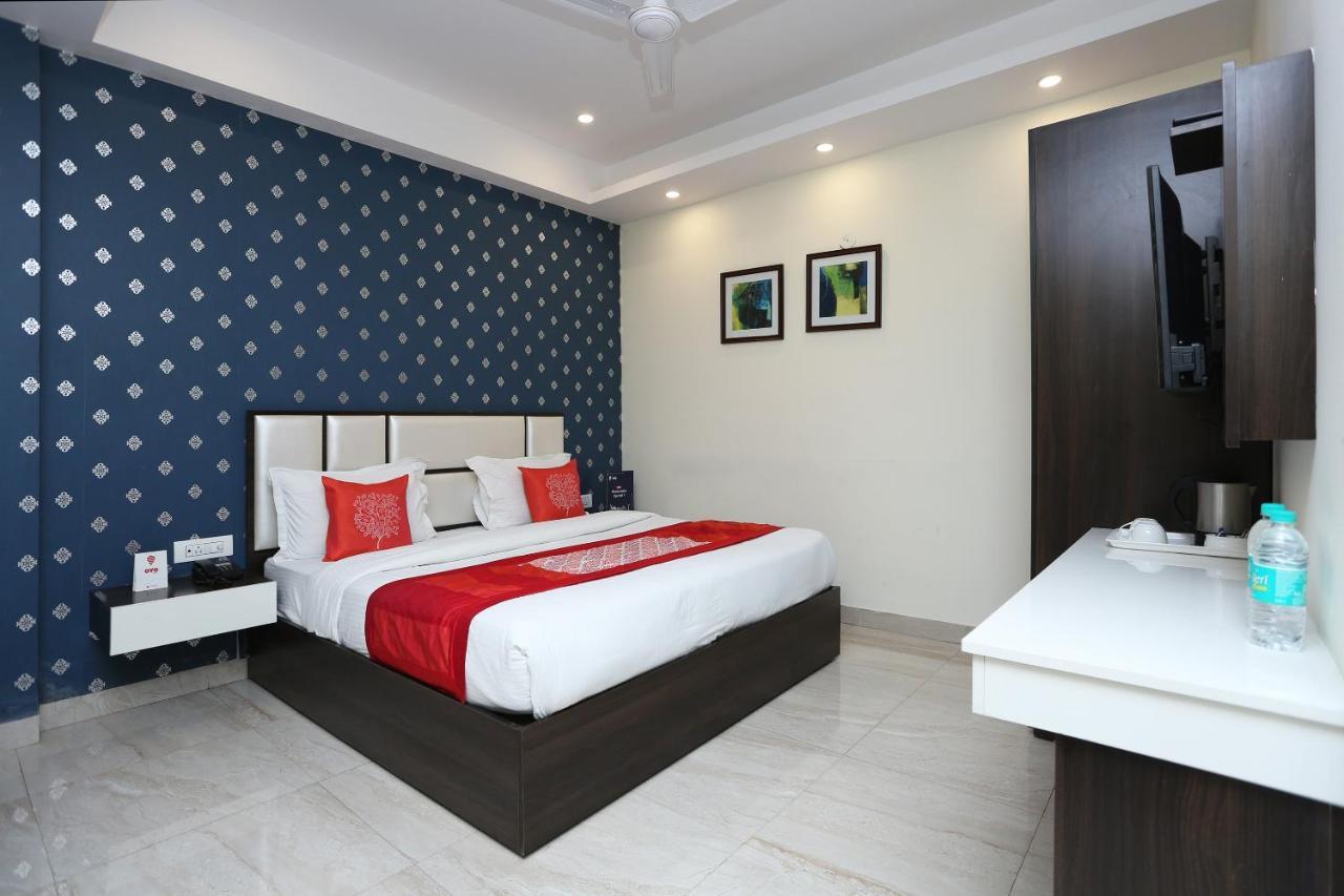 Oyo 8132 Hotel Kukreja Dehradun Eksteriør bilde